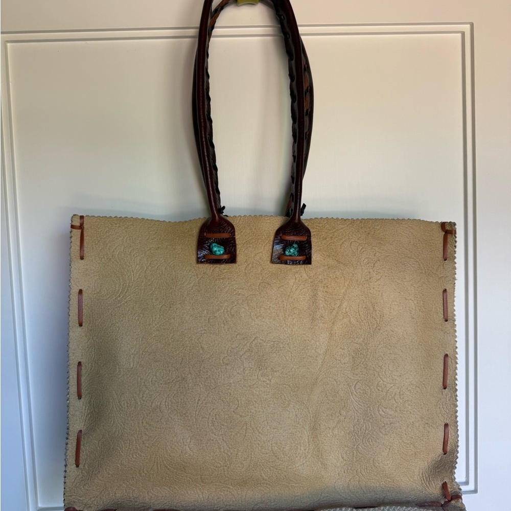 Elegant Tan Leather Tote Bag
